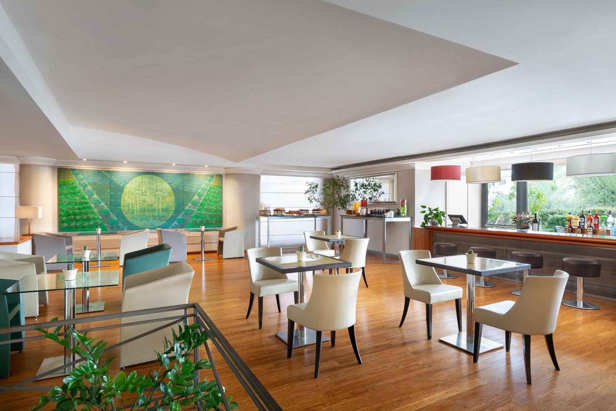 Courtyard By Marriott Park Hotel Rome